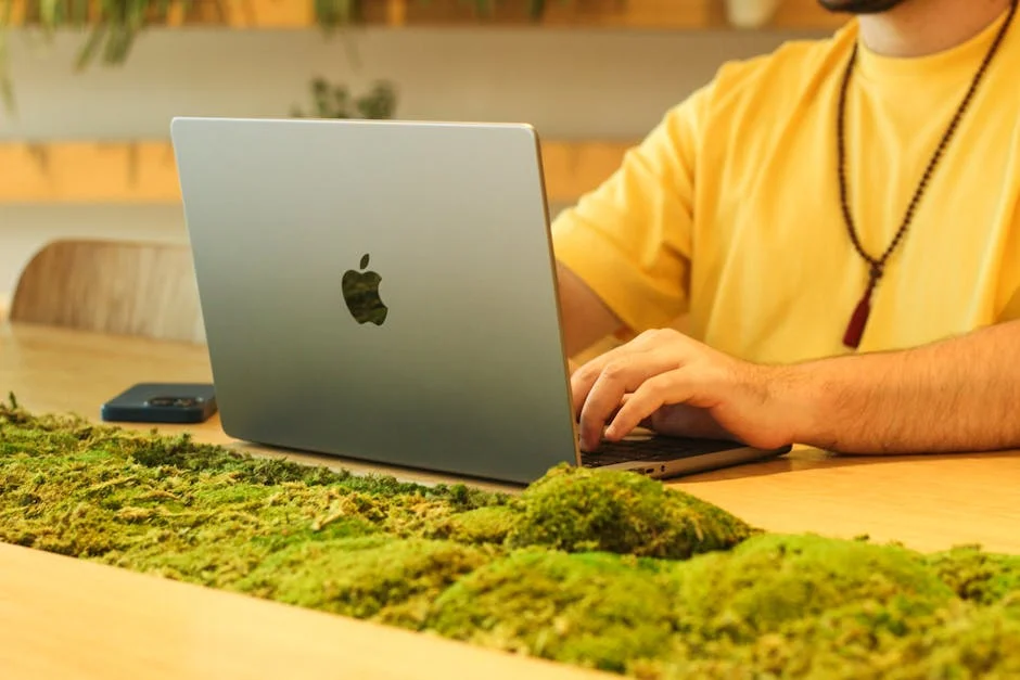 Apple Names John Ternus as New CEO Amid Uncertainty — Economy Business