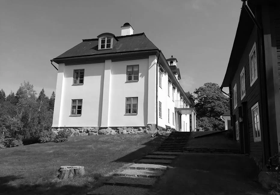 Geldsake Confronts Moneyweb Over South Africa's Economic Woes — New Report Sparks Debate — Economy Business