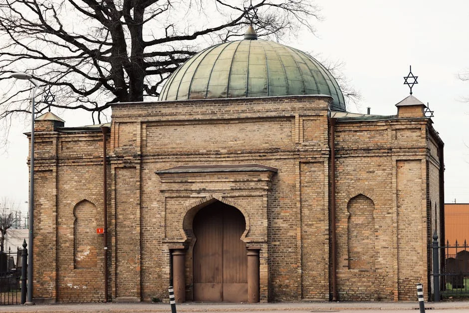 Gunman Slammed in Synagogue Attack as Michigan Faces Challenges — Economy Business