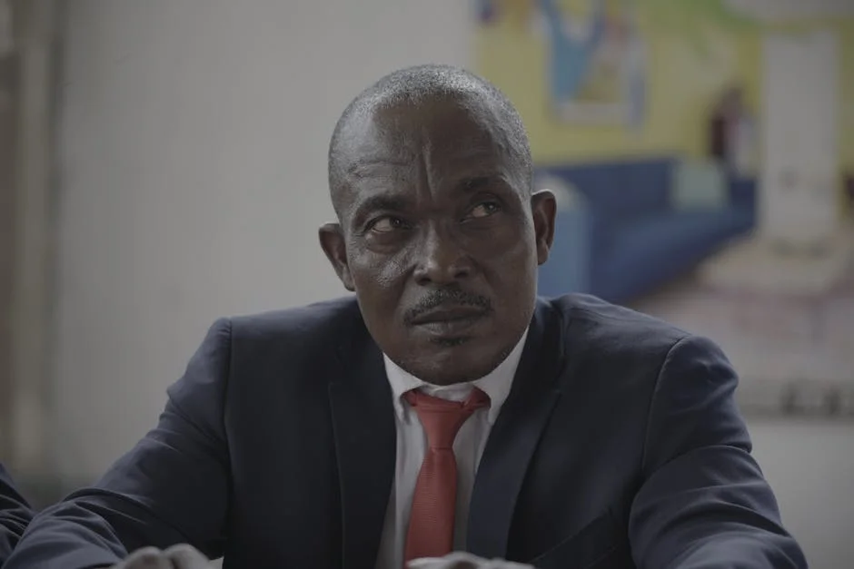 Kganyago Vows to Keep Inflation Target as Sarb Holds Firm