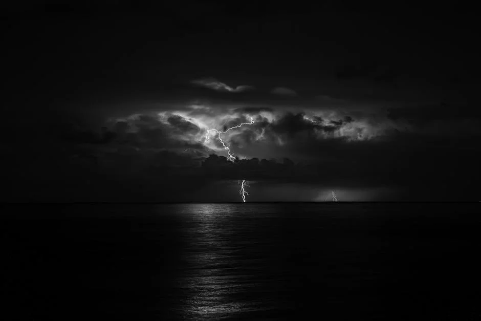 South African Weather Service warns of severe thunderstorm in Gauteng — what it means for residents — Economy Business