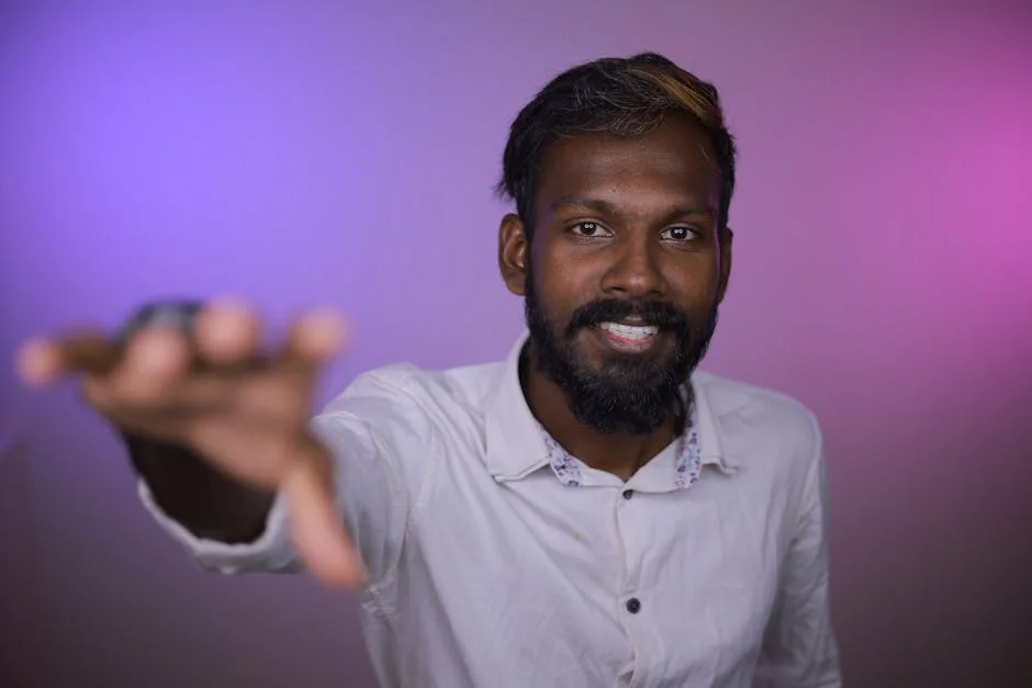 Sridhar Vembu Slams IAS Officer's 32 Transfers in 34 Years — Economy Business