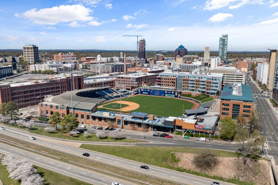 Teoscar Hernández Hits Second Home Run as Dodgers Dominate Phoenix Suns — Economy Business