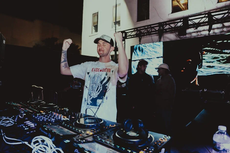 US Bars Travis Kelce From NYC Club Over Taylor Swift Incident — Economy Business