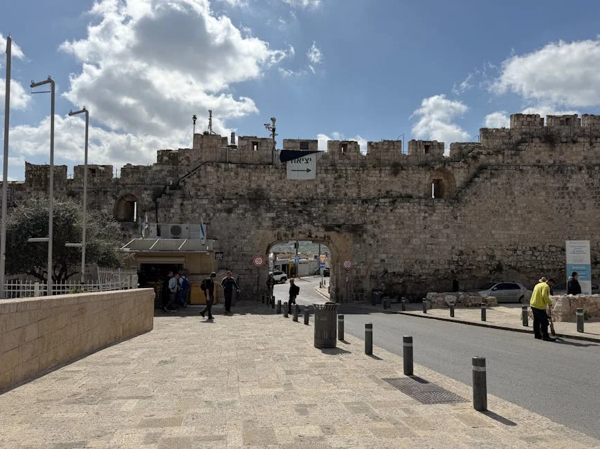 Wall Street Slumps as Middle East Tensions and AI Advances Shake Markets